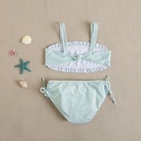 Imagen de Bikini de teen niña en color verde con doble tirantes y fruncidos