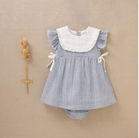 Imagen de Vestido de bebé niña en cuadros de vichy azules y blancos