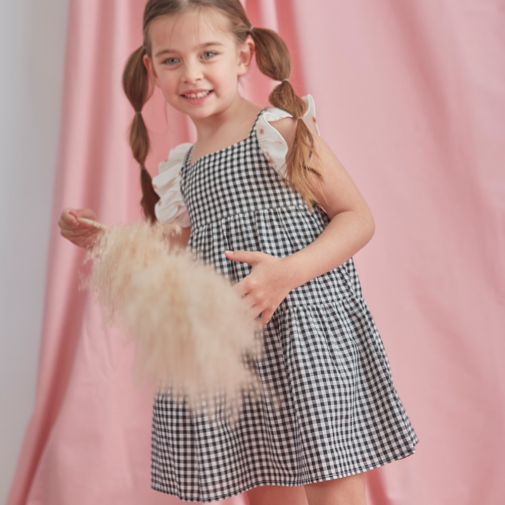 Imagen de Vestido de niña en cuadros de vichy negros y blancos