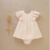 Imagen de Vestido de bebé niña estilo jesusito en gasa en color beige