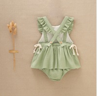 Imagen de Vestido de bebé niña estilo jesusito en lino verde manzana