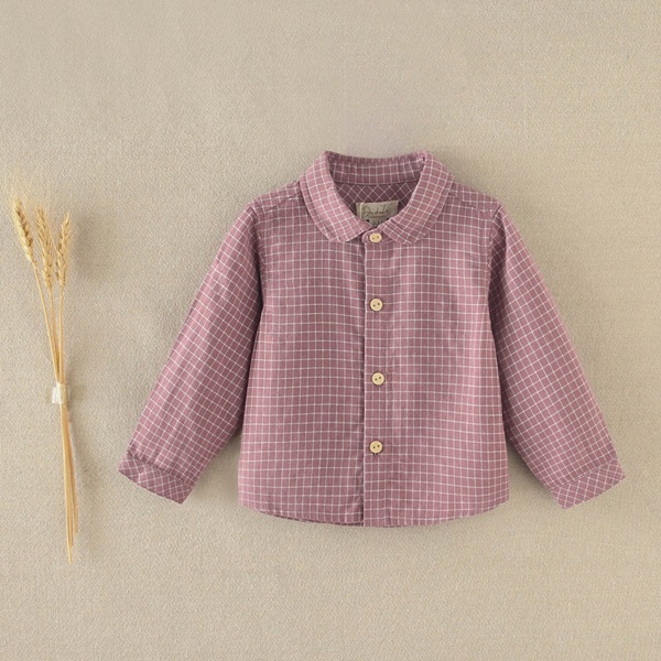 Imagen de Camisa de bebé niño en en cuadros bicolor malva talpa y blanco con cuello mao