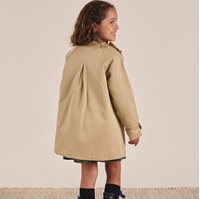 Imagen de Gabardina de niña en color camel con lazo e interior de guatiné