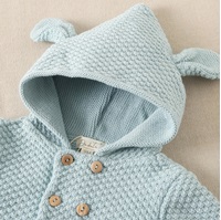 Imagen de Chaqueta de bebé con capucha y orejas en color verde