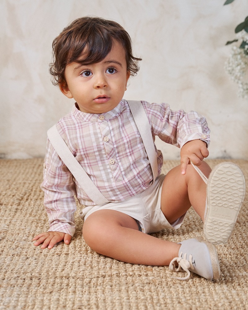 Imagen de Conjunto de bebé niño de camisa de cuadros y short blanco