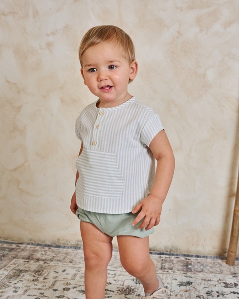 Imagen de Conjunto de bebé niño de camisa de rayas verde y short verde