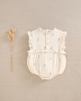 Imagen de Ranita de bebé niña crudo con estampado de ramas