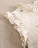 Imagen de Ranita de bebé niña crudo con estampado de ramas